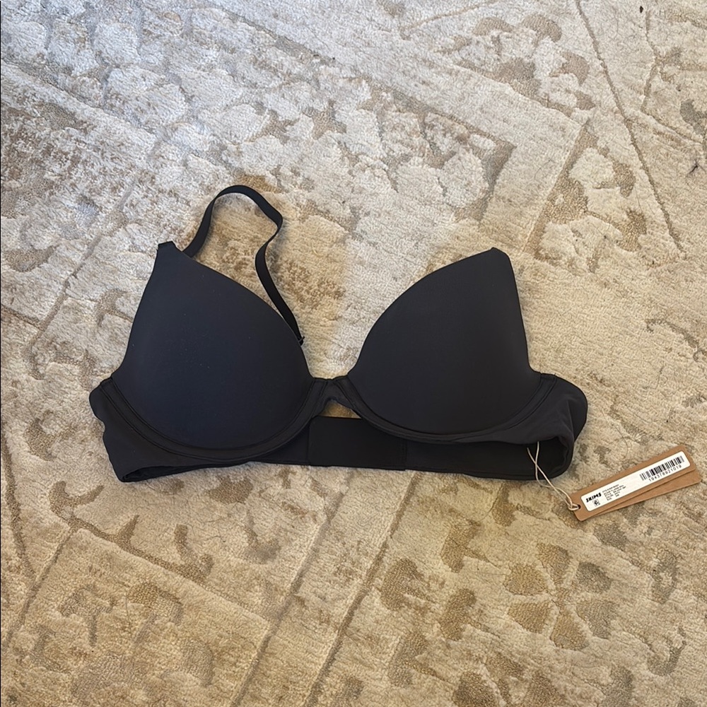 SKIMS Black Women's Plunge Bra